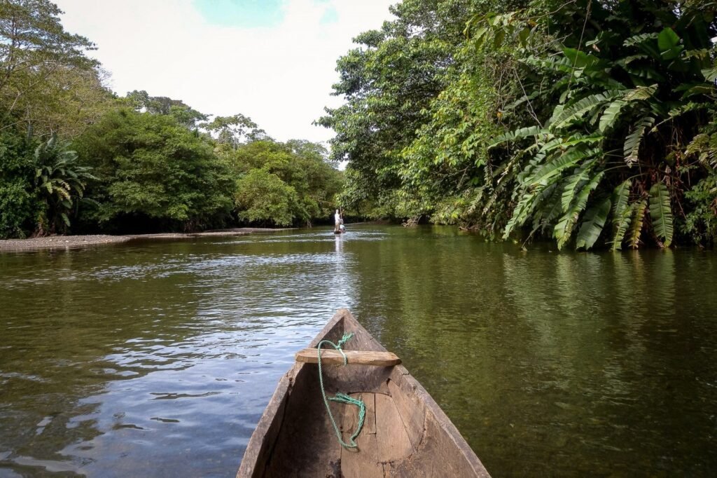 Bahía Solano - Paseo en canoa